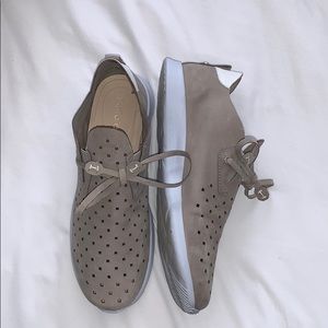 Women’s slip on shoes